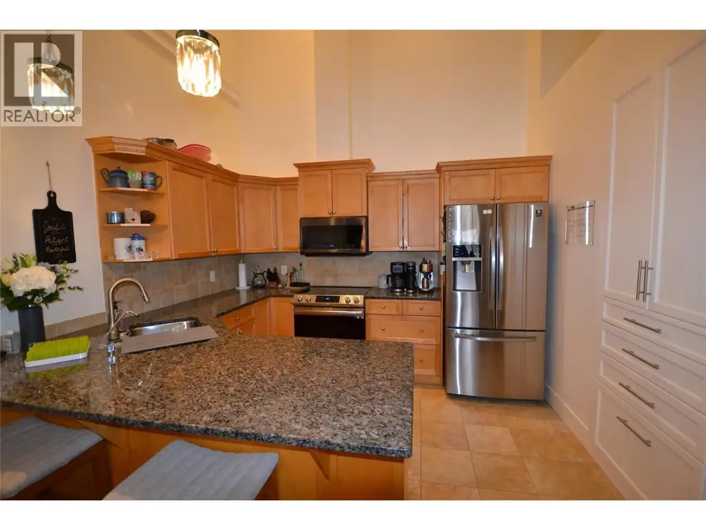 2120 Shannon Ridge Drive Unit# 304, West Kelowna